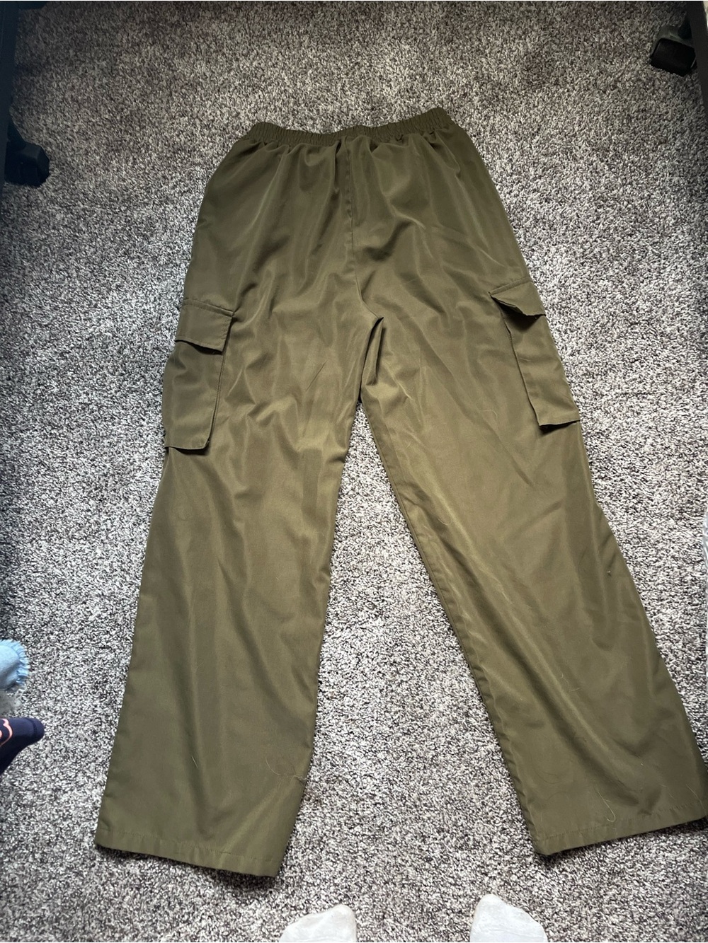 Women's Olive Cargo Wide Leg Pants with Elastic Waist - Picture 2 of 2